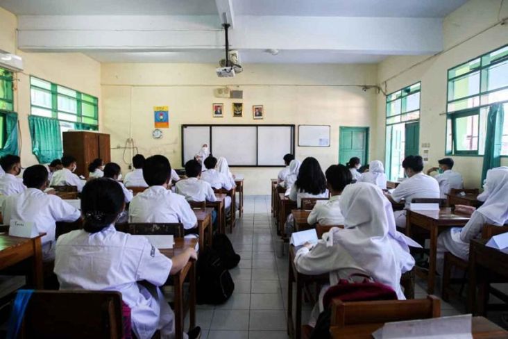 Syarat:Kriteria Penerima Bantuan Siswa Miskin